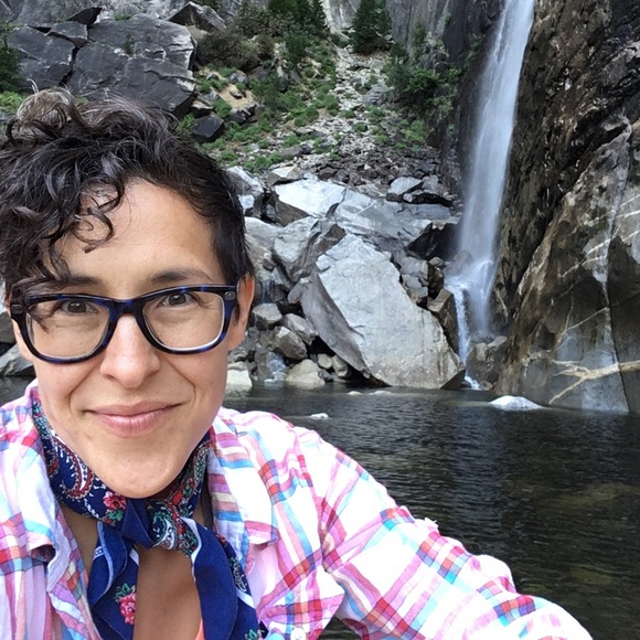 Meet your Posher, Lindsey - Picture 1 of 1